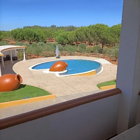 Family House Cup- Quinta Pinheirinhas Semesterbostad *