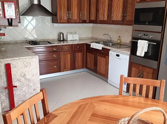 Family House Cup- Quinta Pinheirinhas Сasa de vacaciones Tomar